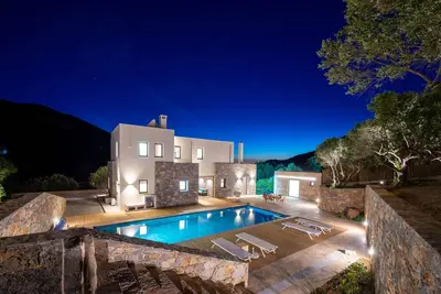 Image de Villa Adagio - Villa de 5 chambres avec éco-piscine chauffée