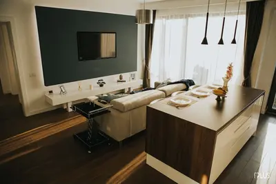 Image de Appartement de luxe de trois chambres près du centre commercial Iulius