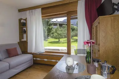 Image de Comfort loft: central zone and garden.