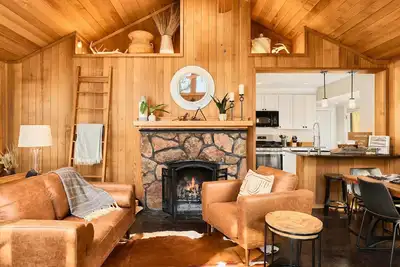 Image de * Nouveau * The Pikes Peak Cabin - Hot Tub, Dogs Welcome!