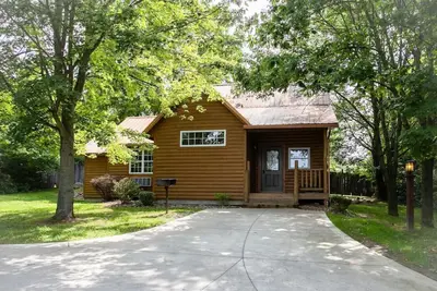 Image de Cabane de luxe avec bain à remous à seulement 1/2 mille de Berlin et du pays Amish