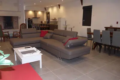 Image de ancien séchoir à tabac transformé en gite; à proximité de la rivière Dordogne.