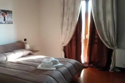 Image de Villa con ampio parcheggio e verde intorno