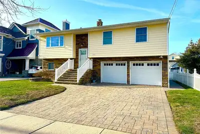 Image de 1. 5 blocs à la plage! Mère / fille -Seulement disponible 2 semaines cet été