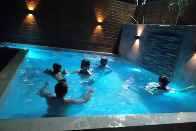 Image de Maison avec piscine près de la plage