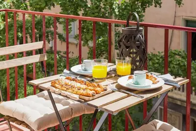 Image de 20km from Barcelona 5-10 min. walk from beach/train. matarolux10
