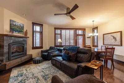 Image de Les 901 Condos historiques | En plein cœur du centre-ville de Fernie