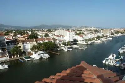 Image de 238-Appartement avec terrasse et vue sur canal