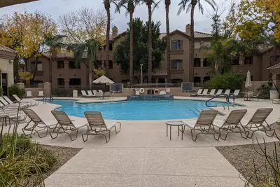 Image de Signature Scottsdale - Condo 2 chambres et 2 salles de bain propre avec des équipements de style complexe!