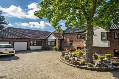 Image de Luxueuse villa avec bain à remous privé et grand jardin clos (8 personnes)