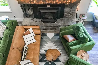 Image de Modern Mad River Valley Chalet with Mountain Views Near Everything - 4br/3ba