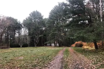 Image de Maison calme de 4 chambres avec vue sur le lac sur un grand terrain - parfait pour des vacances en famille