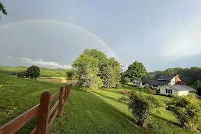 Image de La ferme: vie à la campagne et près de la Sierra Nevada, maison Biltmore, forêt de Pisagh