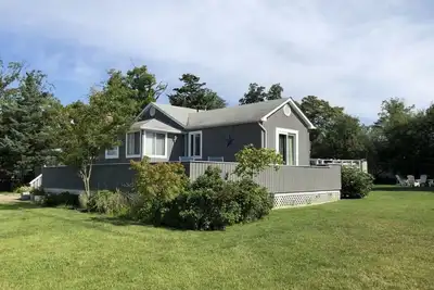 Image de Tranquil Beach Home - à quelques pas de la plage privée