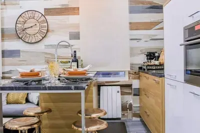 Image de Moderne et confortable devant le parc du Retiro