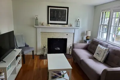 Image de Bright and Cozy Centreville Cottage à seulement quelques minutes à pied ou à vélo de la plage