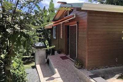 Image de Maison avec jardin, 2  bungalows