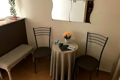 Appartement avec 2 chambres 2 salles de bains et cuisine / salon avec canapé-lit.