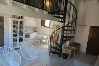 Image de Mirandoacuenca tourist apartment is next to the Cathedral and the Hanging Houses