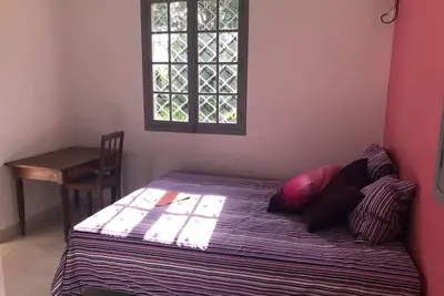 Chambre Rose indépendante vue sur jardin