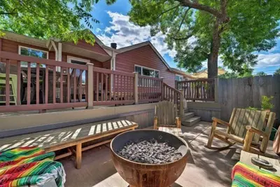 Image de Nouveau! Sheridan Avenue Cottage