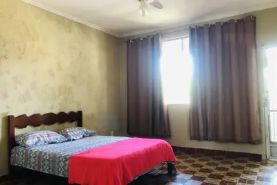 Image de Excellente maison dans tout équipé et meublé! Parfait!