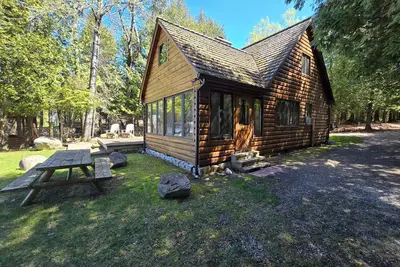 Image de Camp McGinnis - Profitez de la vue magnifique sur la baie de Potagannissing!