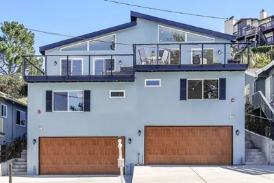 Image de 2019 Construire, nouveau, moderne, magnifique maison de 4 chambres et 3 salles de bain avec vue sur l'océan!