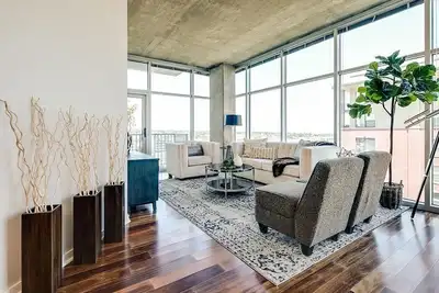 Gorgeous 10th floor fully furnished unit