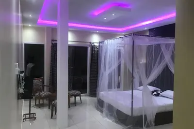 Image de Chambre d hôte pour 2 à 150 m de la mer 75euros /nuitée +petit déjeuner
