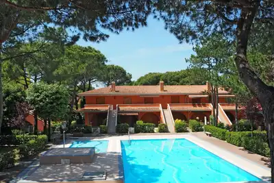 Image de Joli appartement avec Wifi, climatisation, piscine, Tv, balcon et animaux admis