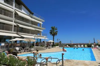 Image de Bel appartement avec climatisation, internet, piscine, Tv, terrasse, animaux admis, parking