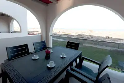 Image de Vistamar 1 - Fantastic house with terrace and next to the sand of the beach La Devesa, in