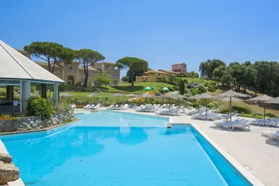 Image de Bel appartement pour 8 personnes avec Wifi, climatisation, piscine, Tv, patio et vue panoramique