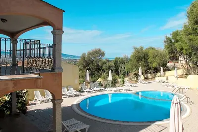 Image de Bel appartement avec piscine, climatisation, Wifi, Tv, terrasse et animaux admis