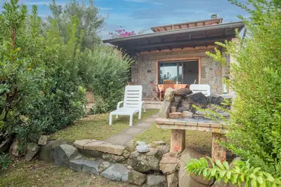 Image de Appartement dans une maison de vacances avec climatisation, Tv, terrasse, animaux admis, parking
