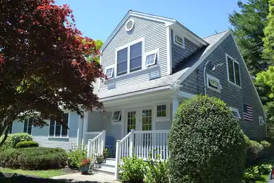 Image de Spacieux niché à la maison, à 1, 5 m de la ville