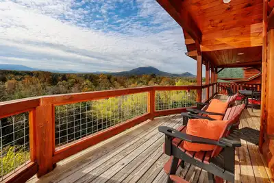Image de Incroyable nouvelle cabine haut de gamme par Bob & Cleo Sargent. Vue panoramique à couper le souffle.