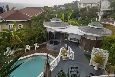 Image de Cosy one bedroom with relaxing pool.