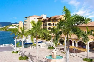Image de Aqua Azul Luxueux condo avec de superbes vues | Propriétés de l'île en ligne