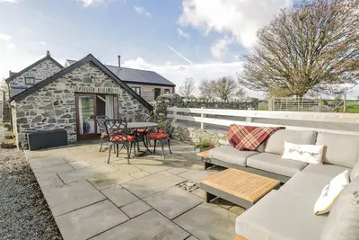 Image de Cwch Gwenyn, Llanfachraeth