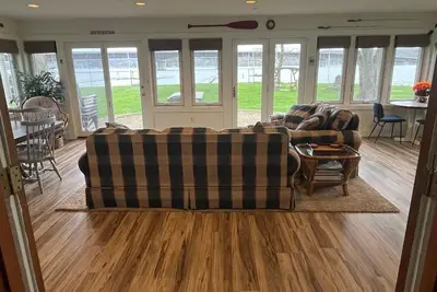 Image de Cottage au bord du lac Bemus Point