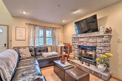 Image de Nouveau! Poconos Retreat près de l'accès au lac et des pistes de ski