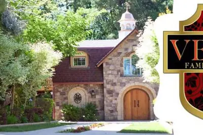 Image de Mankas Barrel Room Cottage located in the hidden gem of Suisun Valley, Ca