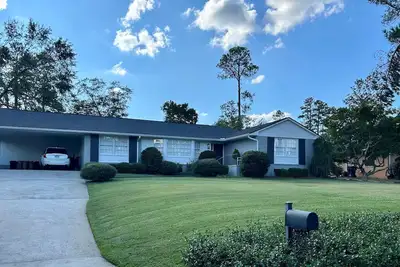 Image de Location de maîtres - maison privée récemment rénovée