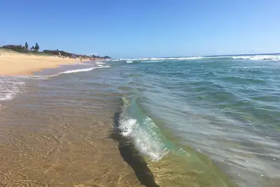 Image de Nouveau Comfy 2b2b haut de gamme, vue sur l'océan à 250 m de la plage de Buddina, boutiques, cafés, cinéma