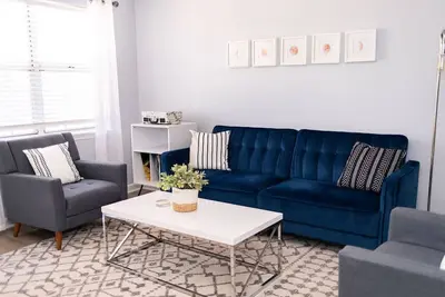 Image de Condo 2 Br rénové tout neuf - Mieux qu'un hôtel!