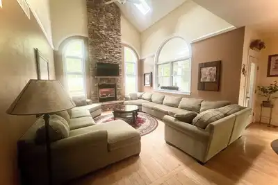 Image de Awesome Annapolis 🏡 dort 16-17! Super propre, super spacieux