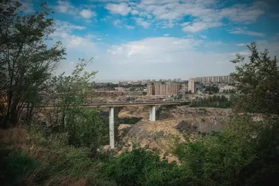 Image de Appartement neuf et confortable près du centre-ville d'Erevan avec toutes les commodités.