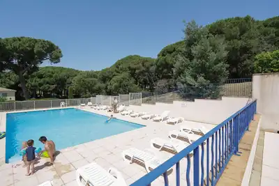 Image de Appartement 3 p récent, de charme, dans résidence calme, grande pinède et piscine privatives